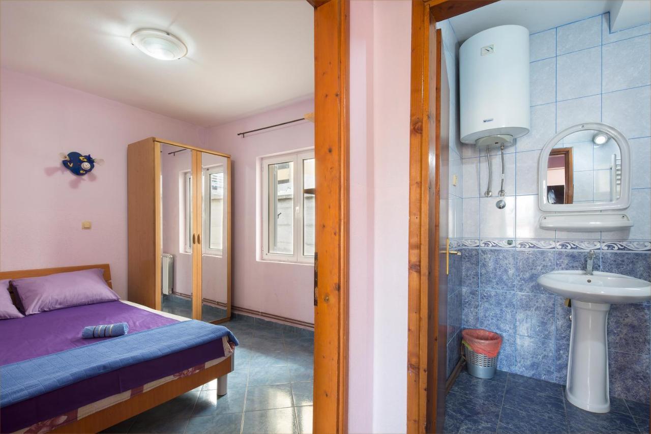 Antic Daire